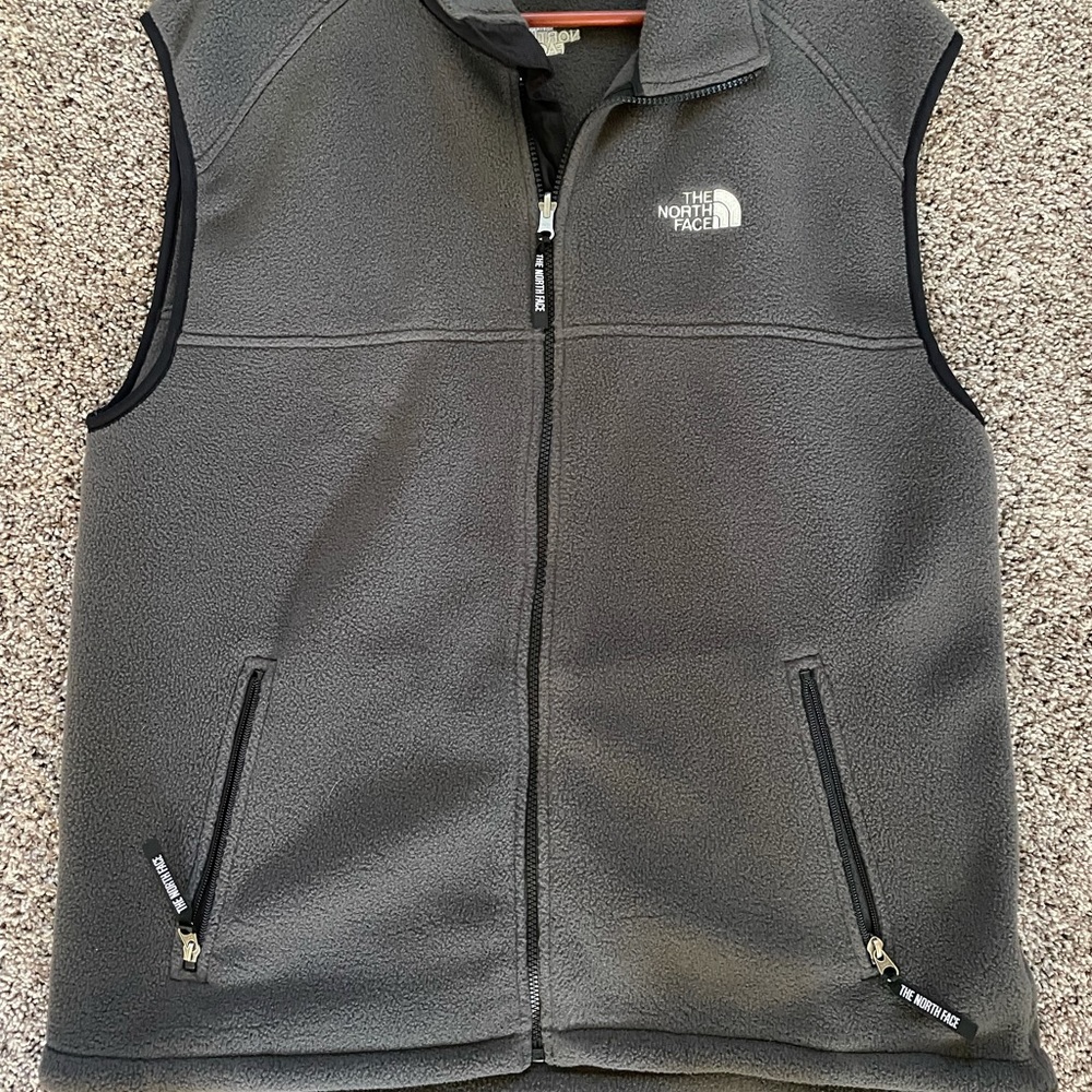The North Face Men’s XL Fleece Vest